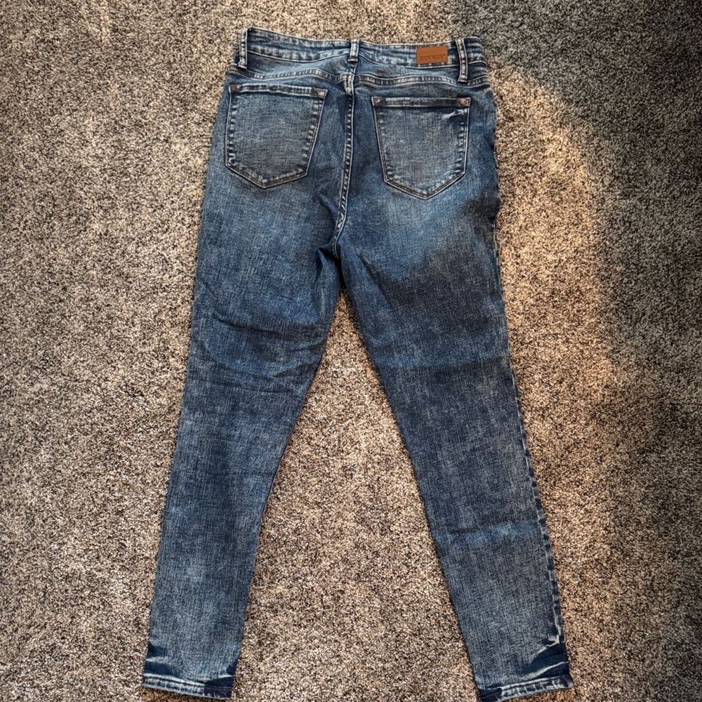 Judy Blue Medium-Dark Blue Skinny Jeans - Picture 3 of 3